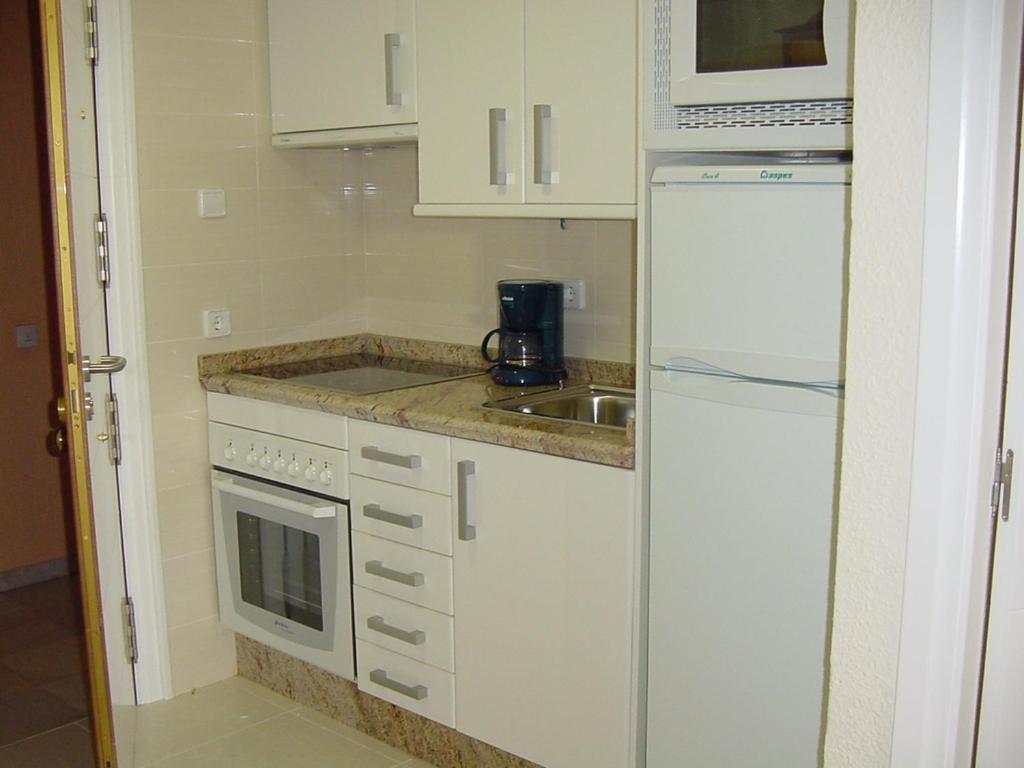 Apartamentos Turmalina Unitursa Калпе Екстериор снимка